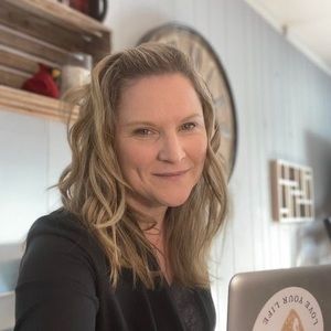 Meet your Posher, Marianne